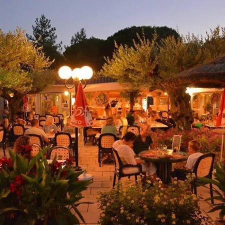 Alpehytte Beautiful 5-Bed Chalet In Roquebrune-Sur-Argens